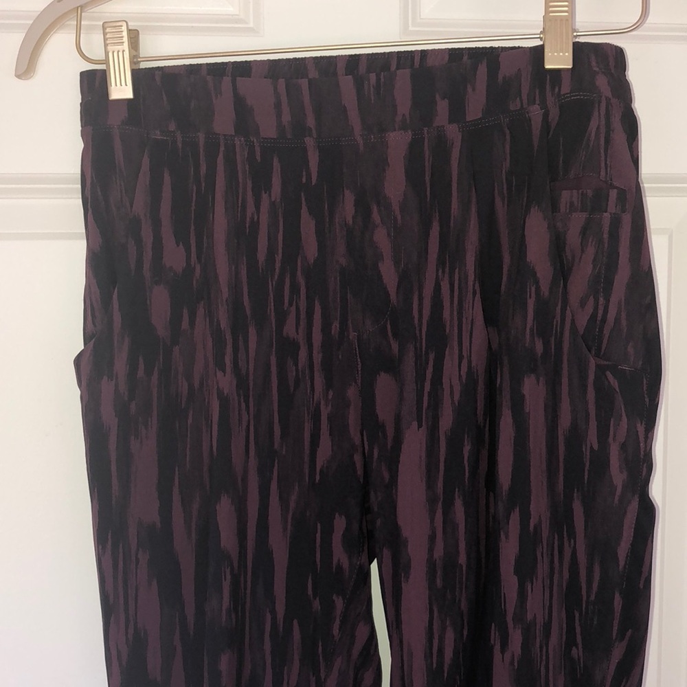 Lululemon Track Pants - sz 6